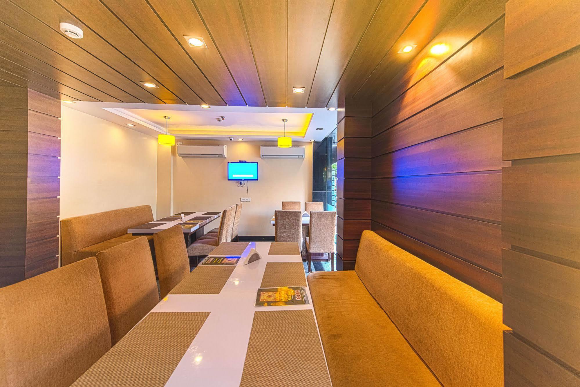 Treebo Globe International Hotel Kolkata Ngoại thất bức ảnh